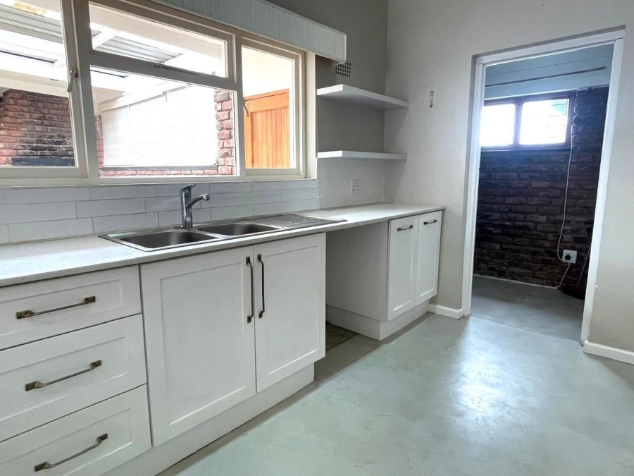 4 Bedroom Property for Sale in Mossel Bay Central Western Cape